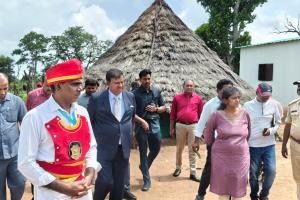 నల్లమల్లలో చెంచు గిరిజనుల జీవన పరిస్థితులపై మానవ హక్కుల కమిషన్ చైర్మన్ క్షేత్రస్థాయి పరిశీలన