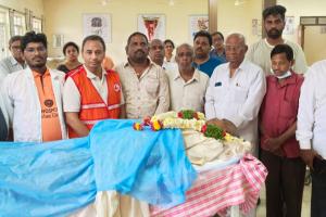  రాచకొండ కళాధర్ పార్థివ దేహం ప్రభుత్వ వైద్య కళాశాలకు అప్పగింత 