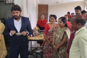 మహాత్మ జ్యోతిరావ్ ఫూలే స్కూల్ ని ఆకష్మిక తనిఖీ చేసిన సీనియర్ సివిల్ జడ్జి.-ఆర్. అజయ్ కుమార్