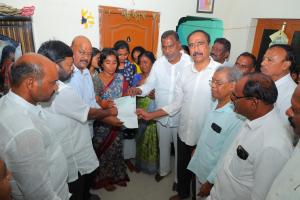 సుదర్శన్ గౌడ్ కుటుంబానికి రూ.6 లక్షల ఆర్థిక సాయం