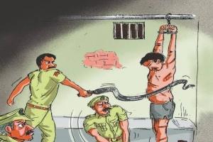 రిపోర్టర్లపై థర్డ్ డిగ్రీ ప్రయోగించారనే ఆరోపణల తొ ఎస్సై బదిలీ