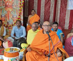 శ్రీ చక్రపీఠం ఆధ్వర్యంలో ఘనంగా రుద్ర హోమం