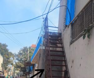 రోడ్డుపైనే అక్రమ నిర్మాణం... ప్రజావాణిలో ఫిర్యాదు