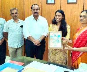 గాంధీ వైద్యులు, సిబ్బంది పోస్టల్‌సేవలను వినియోగించుకోవాలి 