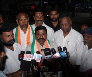 పదేళ్లు అధికారంలో ఉన్నప్పుడు బీసీలు గుర్తు రాలేదా.. 