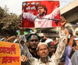 న్యూ ఢిల్లీలో బంగ్లాదేశ్ హైకమిషన్ ముందు ఉద్రిక్తత – భారీగా మోహరించిన భద్రతా బలగాలు