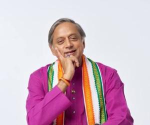 కాంగ్రెస్ కీలక సమావేశాలకు శశి థరూర్ 3వ సారి గైర్హాజరు : పార్టీ నేతల్లో ఆందోళన