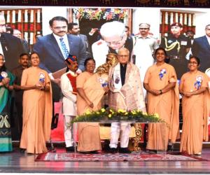 దేశానికి అనేక ఆణిముత్యాలను అందించిన విద్యాసంస్థ ఇది : రాష్ర్ట గవర్నర్ జిష్ణుదేవ్ వర్మ