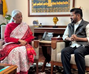 యంగ్ ఇండియా స్కూల్, IIM హైదరాబాద్, కేంద్రీయ–నవోదయ విద్యాలయాలపై కీలక చర్చలు