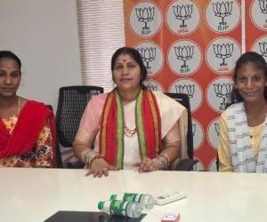 గాంధీ పేరు మార్పుపై కాంగ్రెస్‌ నిరసనలు అర్థరహితం : బీజేపీ నేత  రాజేశ్వరి