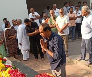 కాసుగంటి సుధాకర్ రావు పార్థివ దేహానికి నివాళులర్పించి కుటుంబ సభ్యులను పరామర్శించిన జగిత్యాల ఎమ్మెల్యే డా సంజయ్ కుమార్