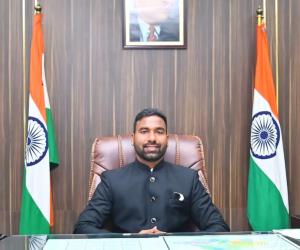 జిల్లా ప్రజలకు నూతన సంవత్సర శుభాకాంక్షలు - జిల్లా కలెక్టర్ బి. సత్యప్రసాద్