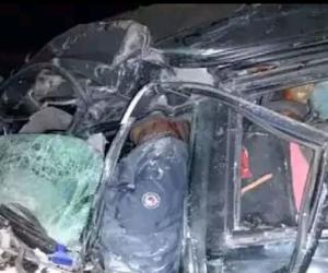 నంద్యాల జిల్లాలో ఘోర రోడ్డు ప్రమాదం: నలుగురు మృతి, ఇద్దరికి తీవ్ర గాయాలు