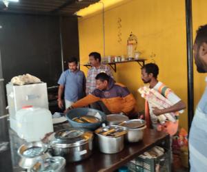 కోరుట్ల పట్టణంలో రెస్టారెంట్లు మరియు టిఫిన్ సెంటర్లు లో తనిఖీలు.. జరిమానాలు విధించిన మున్సిపల్ అధికారులు