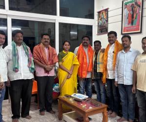 తపస్ రాష్ట్ర అధ్యక్షులకు  శుభాకాంక్షలు తెలియజేసిన బిజెపి రాష్ట్ర కార్యవర్గ సభ్యురాలు డా. బోగ శ్రావణి