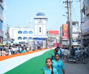 రామకృష్ణ విద్యాసంస్థల భారీ జాతీయ పతాక ర్యాలీ