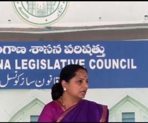 కేసీఆర్ సభకు రాకపోతే పార్టీని ఎవ్వరూ కాపాడలేరు – కవిత