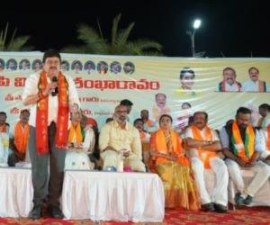 ప్రజల బ్రతుకులు బాగుపడాలంటే బీజేపీకి ఓటు వేయాలి: రాంచందర్ రావు