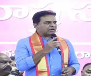 గెలుపోటములు తాత్కాలికమే.. ప్రజల గుండెల్లో కేసీఆర్ శాశ్వతం – కేటీఆర్