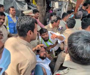 ఇంటర్మీడియట్ బోర్డు ను ముట్టడించిన జాగృతి విద్యార్థి నాయకులు 