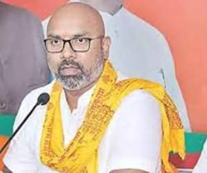 బీజేపీ కోవర్టులపై నిజామాబాద్ ఎంపీ ధర్మపురి అర్వింద్ సంచలన వ్యాఖ్యలు