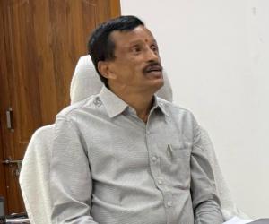 రూ.15 లక్షల లంచంతో తీసుకొంటూ పట్టుబడ్డ జీహెచ్ఎంసీ ఎస్‌ఈ 