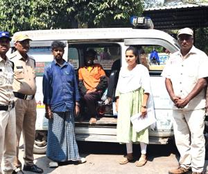 గాంధీ ఆసుపత్రి ఆవరణలో నిరాశ్రయుల దుర్బర జీవితం…