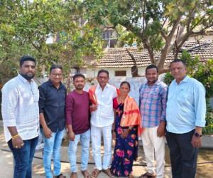 నూతన కౌన్సిలర్లను సత్కరించిన మెట్‌పల్లి పట్టణ బీఆర్ఎస్ యూత్ నాయకులు