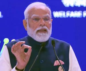 ఏఐ ని ప్రజాస్వామ్యీకరించాలి – గ్లోబల్ సౌత్‌కు సాధికారత సాధనంగా మారాలి