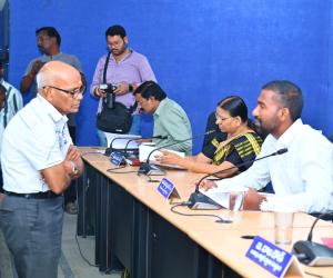 ప్రజావాణి లో వచ్చిన ఫిర్యాదులు సత్వరమే పరిష్కరించాలి  పలు సమస్యలపై వినతులు స్వీకరించిన జిల్లా కలెక్టర్ బి. సత్యప్రసాద్