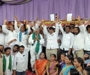 కాంగ్రెస్‌కు జీవన్ రెడ్డి రాజీనామా: జగిత్యాలలో భావోద్వేగ తుఫాన్, కార్యకర్తల సామూహిక రాజీనామాలు