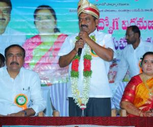  విద్యార్థుల భవిష్యత్ దిశానిర్దేశంలో ఉపాధ్యాయుల పాత్ర కీలకం - ఎమ్మెల్యే డా. సంజయ్ కుమార్ 