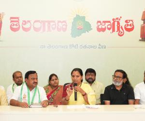 ప్రైవేట్ స్కూల్స్ ఫీజుల దోపిడీపై కవిత ఆగ్రహం