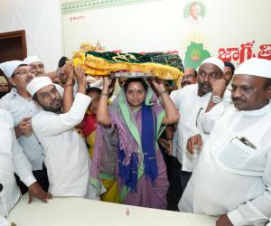 అజ్మీర్ దర్గాకు కవిత చాదర్ పంపిన కవిత.. కొత్త రాజకీయ సంకేతాలా?