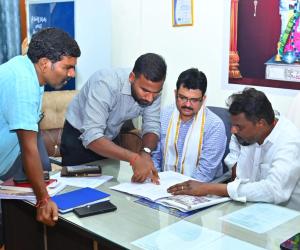 పుష్కరాలకు వచ్చే భక్తులకు ఎలాంటి అసౌకర్యాలు కలగకుండా ఏర్పాటు చేయాలి-రాష్ట్ర ఎస్సీ ఎస్టీ మంత్రి అడ్లూరి లక్ష్మణ్ కుమార్