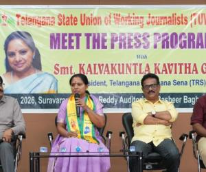 సర్వోదయ తెలంగాణ” – ఉచిత విద్య, వైద్యం, 4 లక్షల ఉద్యోగాల హామీ!