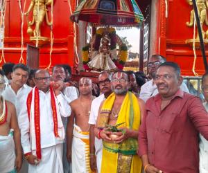 కొండగట్టు శ్రీ ఆంజనేయ స్వామి దేవస్థానంలో అంగరంగ వైభవంగా ప్రారంభమైన  హనుమాన్ పెద్ద జయంతి ఉత్సవాలు