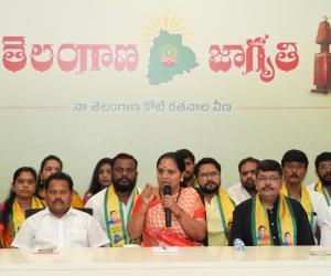 బండి సంజయ్ కుమారుడిపై లుక్ ఔట్ నోటీసులు జారీ చేయాలి: కవిత