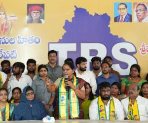 కుత్బుల్లాపూర్‌లో తెలంగాణ రక్షణ సేన జెండా ఆవిష్కరణ: ప్రభుత్వానికి కల్వకుంట్ల కవిత అల్టిమేటం