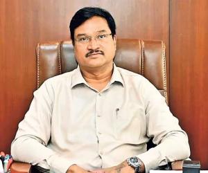 హైడ్రా కమిషనర్ రంగనాథ్‌కు హైకోర్టు షాక్‌.. వెంటనే తొలగించాలని సీఎస్‌కు ఆదేశం