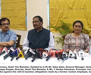 మహిళా ఉద్యోగి ఆరోపణలన్నీ ఆవాస్తవం -   ది మనోహార్ హోటల్ చైర్మన్ డీవీ మనోహర్  వెల్లడి..