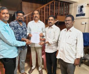 ఫీజు రీయింబర్స్‌మెంట్ బకాయిలు విడుదల చేయాలని ఎమ్మెల్యేకు వినతి