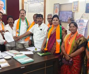త్రాగునీటి సమస్య పై ఆర్డీవోకు వినతి పత్రం అందజేసిన బిజెపి నాయకులు