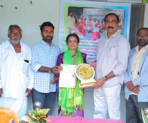 పద్మ చక్ర అవార్డు గ్రహీత ఎల్లాల సరిత గోపాల్ రెడ్డికి ఎమ్మెల్యే డాక్టర్ సంజయ్ కుమార్ అభినందనలు