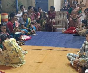 రెడ్ బుల్స్ గణేష మంటపం వద్ద  లలితా సహస్రనామ పారాయణం