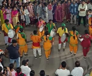 అవనిలో సగం అతివలు నారీ శక్తి వందనం 