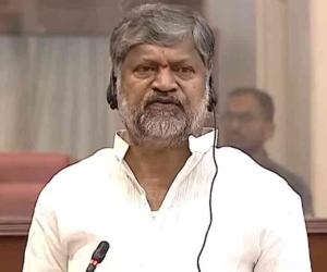 చేనేత కార్మికులందరికీ ‘చేయూత’ పెన్షన్ వర్తింపజేయాలి : ఎల్ రమణ